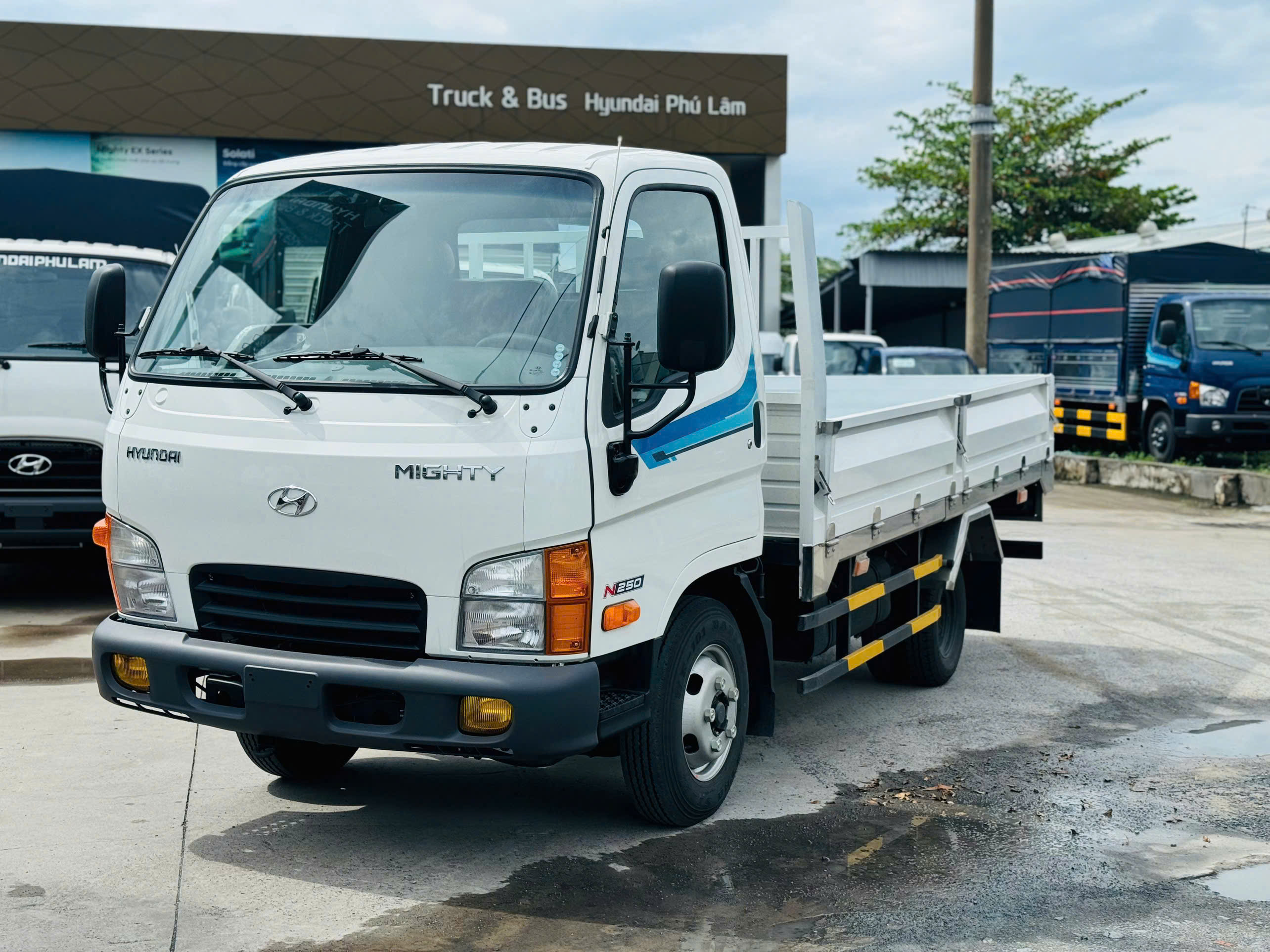 z7241344091941 5384150dd9429e3062687e1a5eea869e Hyundai New Mighty N250-E5/N250SL-E5 1,9/2,4 Tấn - 3,6/4,5 Mét