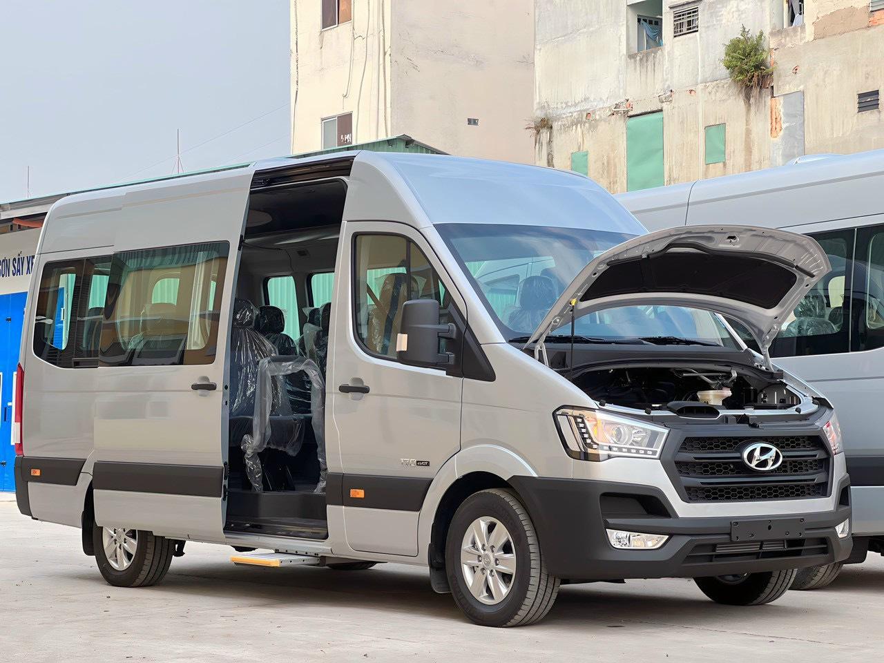 khoang máy rộng rãi dễ sửa chữa
